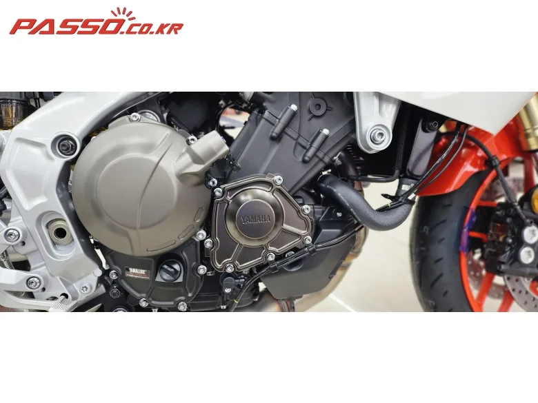 야마하 XSR 900 GP 2024 레드 사진 5