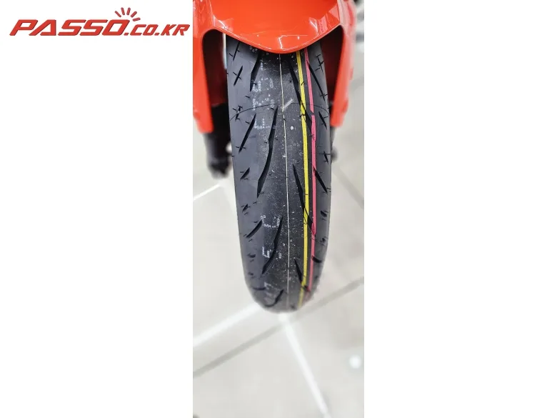 야마하 XSR 900 GP 2024 레드 사진 6