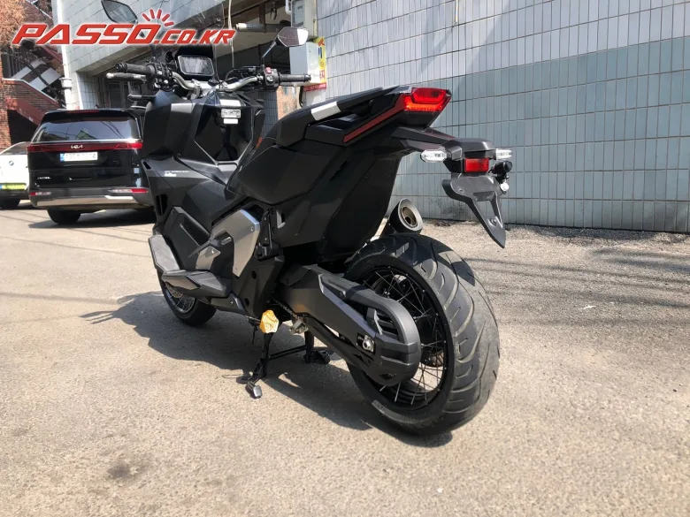 혼다 X-ADV750 2024 블랙 사진 3