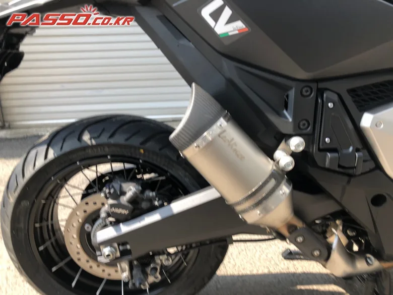 혼다 X-ADV750 2024 블랙 사진 6