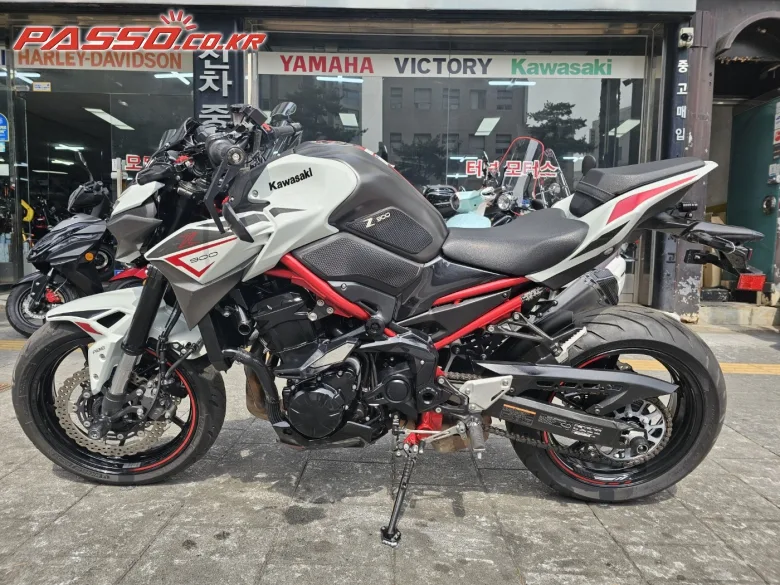 가와사키 Z900 2022 화이트 사진 2