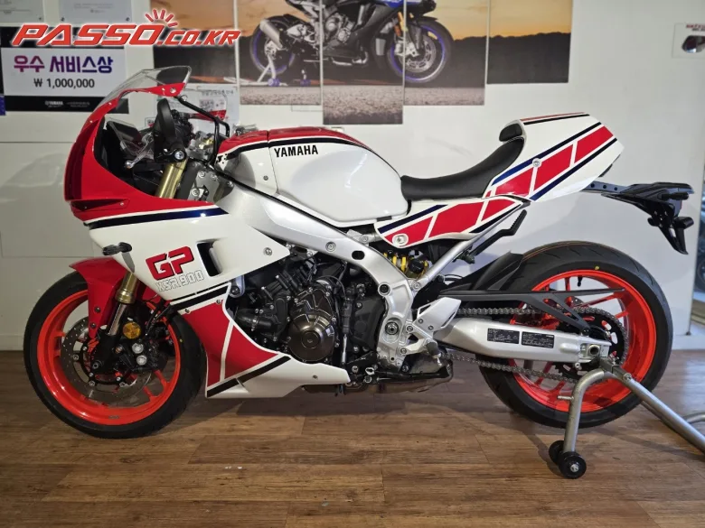 야마하 XSR900 GP 2025 한정판 GP 레드 사진 2