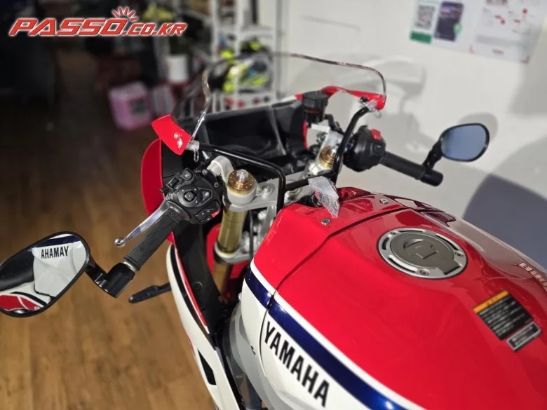야마하 XSR900 GP 2025 한정판 GP 레드 사진 4