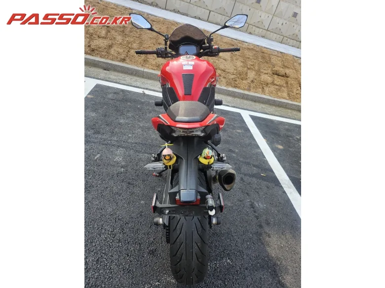 가와사키 Z900 50주년 2022 레드 사진 3