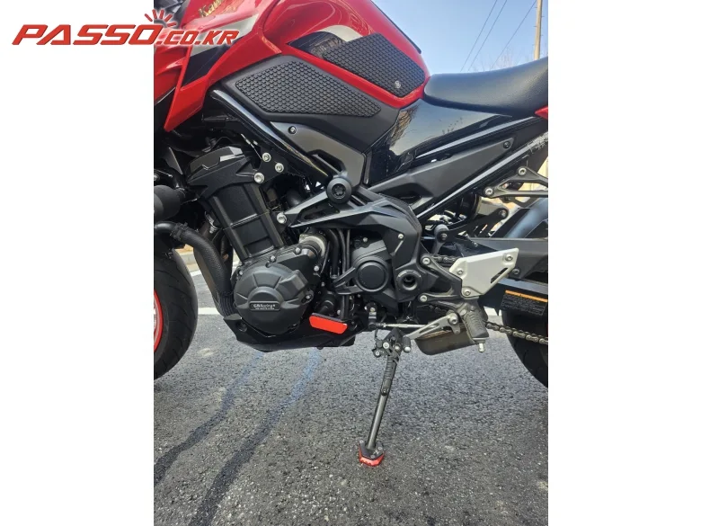 가와사키 Z900 50주년 2022 레드 사진 5