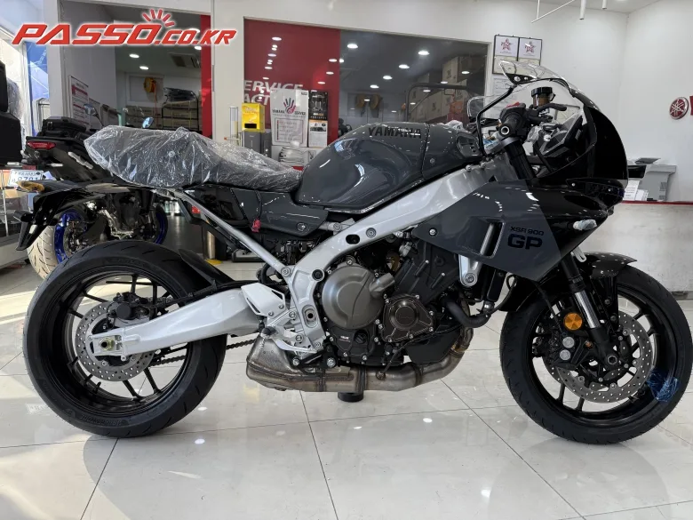 야마하 XSR900GP 2025 검정색 사진 1