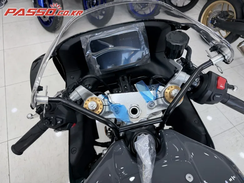 야마하 XSR900GP 2025 검정색 사진 4