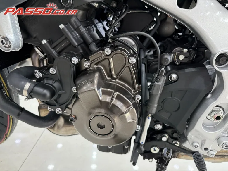 야마하 XSR900GP 2025 검정색 사진 5
