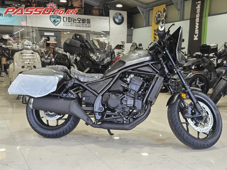 혼다 레블 1100T DCT 2026 블랙 사진 1