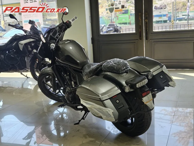 혼다 레블 1100T DCT 2026 블랙 사진 8