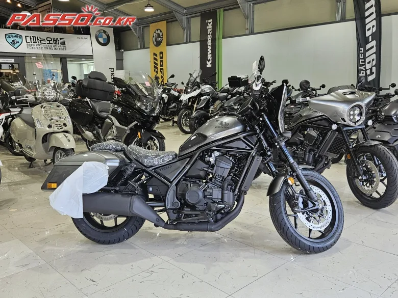 혼다 레블 1100T DCT 2026 화이트 사진 1