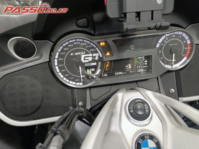 BMW K1600GT 2020 화이트 사진 8