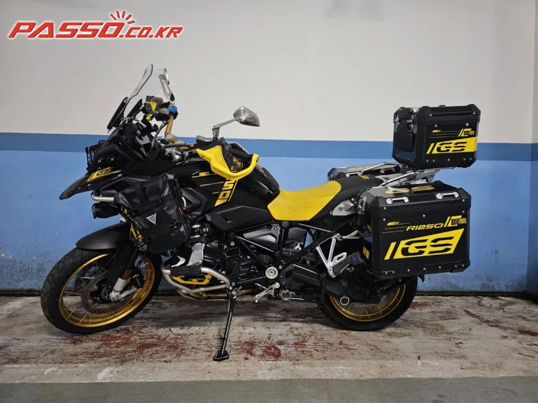 BMW R1250GS 40주년 기념모델 2022 블랙 사진 2