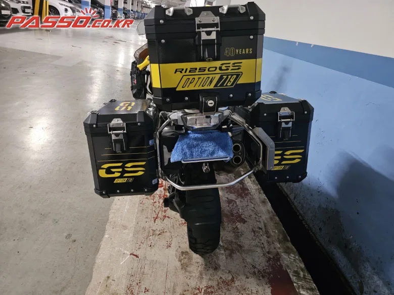 BMW R1250GS 40주년 기념모델 2022 블랙 사진 3