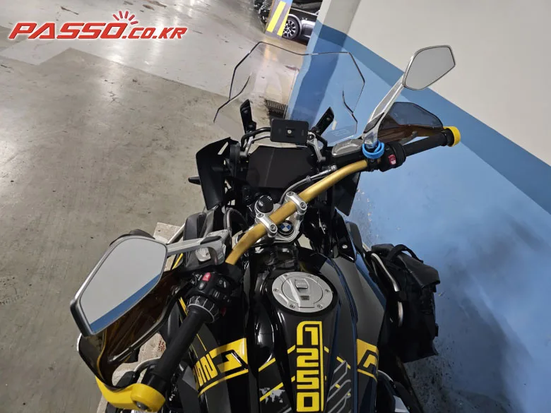 BMW R1250GS 40주년 기념모델 2022 블랙 사진 4