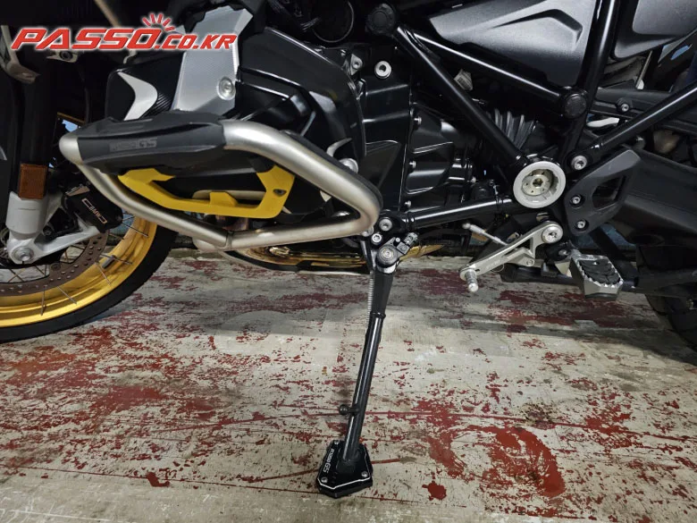 BMW R1250GS 40주년 기념모델 2022 블랙 사진 5