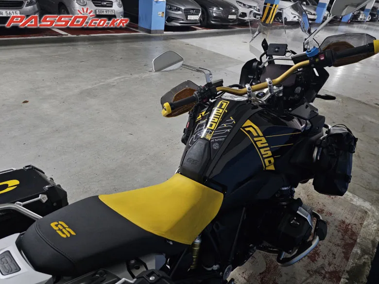 BMW R1250GS 40주년 기념모델 2022 블랙 사진 8