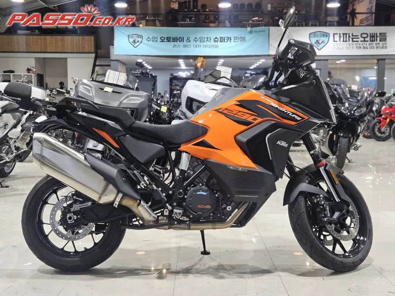 KTM 1290 슈퍼어드벤쳐 S 2022 오렌지