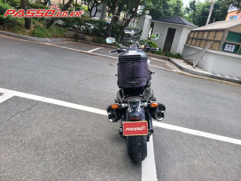 야마하 Vmax1700 2009 실버 사진 3