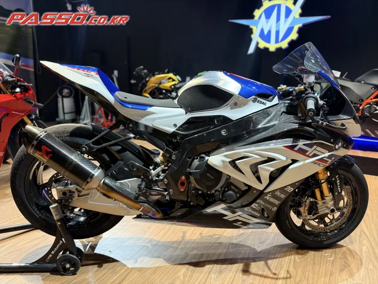 BMW HP4 레이스 2019 화이트 사진 1