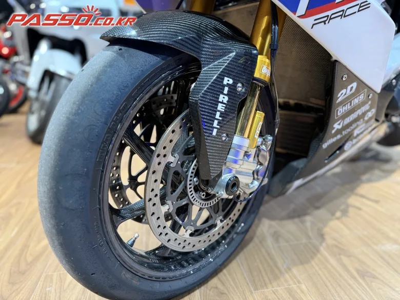 BMW HP4 레이스 2019 화이트 사진 6
