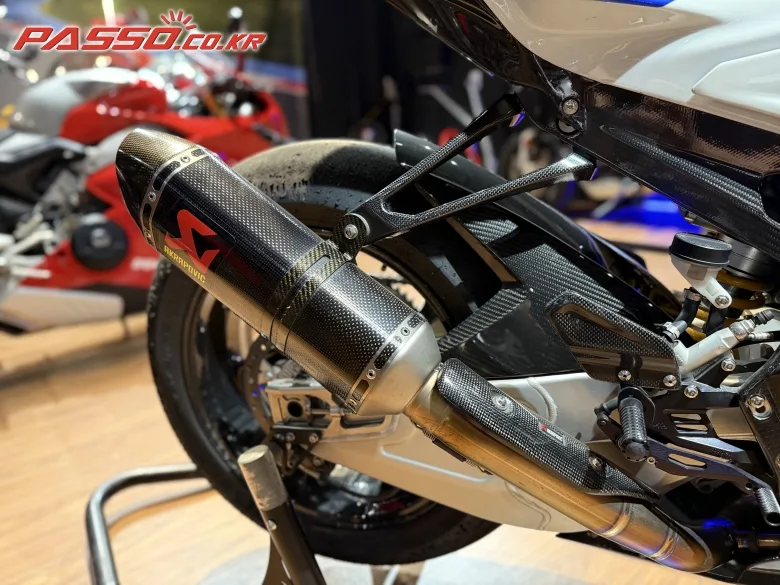 BMW HP4 레이스 2019 화이트 사진 7