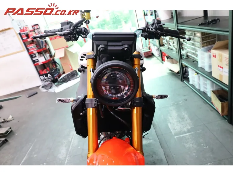 야마하 XSR 900 2025 레드 사진 3