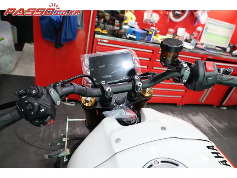 야마하 XSR 900 2025 레드 사진 4
