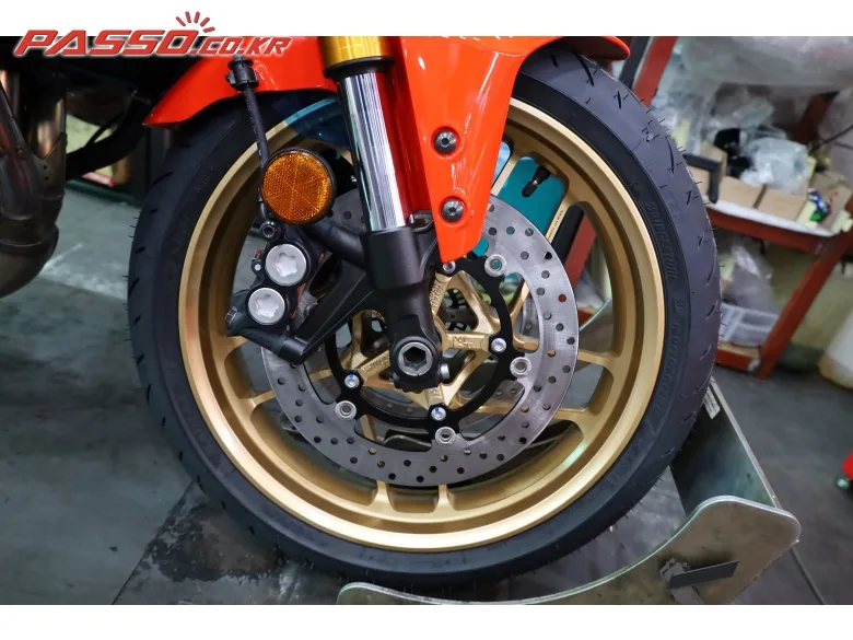 야마하 XSR 900 2025 레드 사진 5