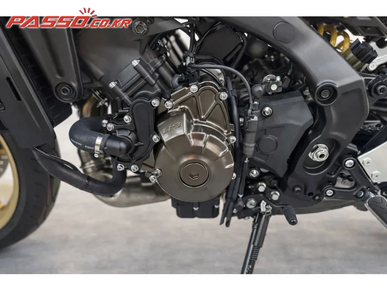 야마하 XSR900 ABS 2025 레드 사진 5