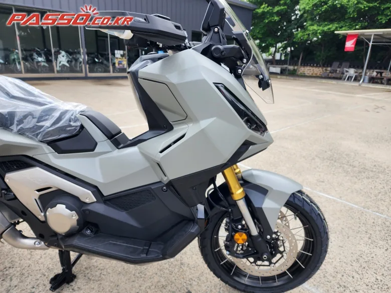 혼다 X-ADV750 2026 실버 사진 5