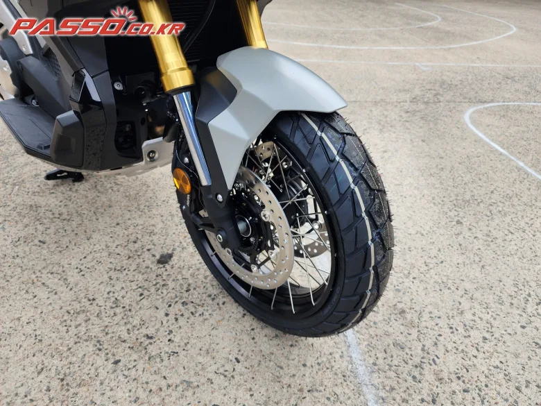 혼다 X-ADV750 2026 실버 사진 6