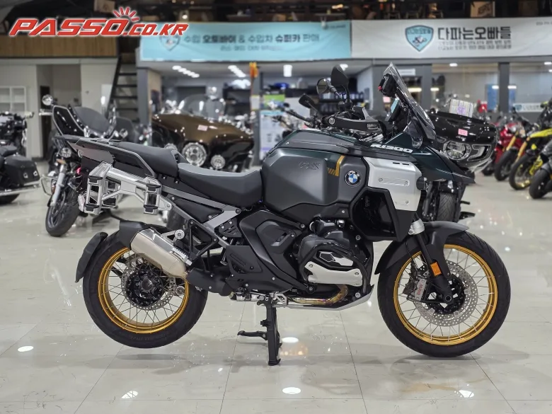 BMW R1300GS 어드벤처 2026 블랙 사진 1