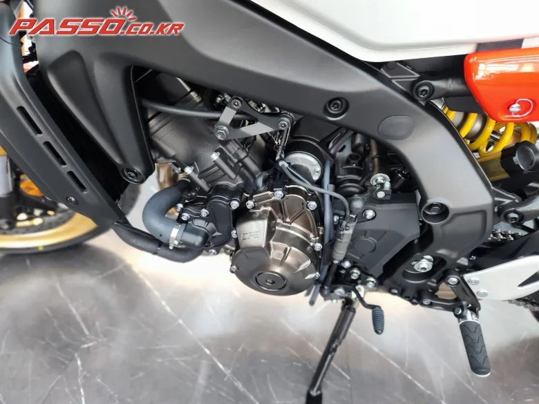 야마하 XSR 900 2025 레드 사진 5