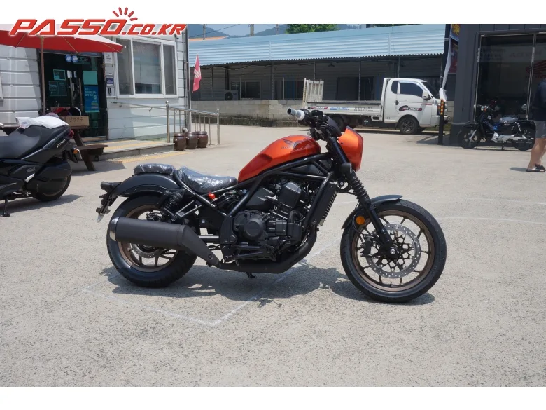 혼다 Rebel 1100 SE 2025 레드 사진 1