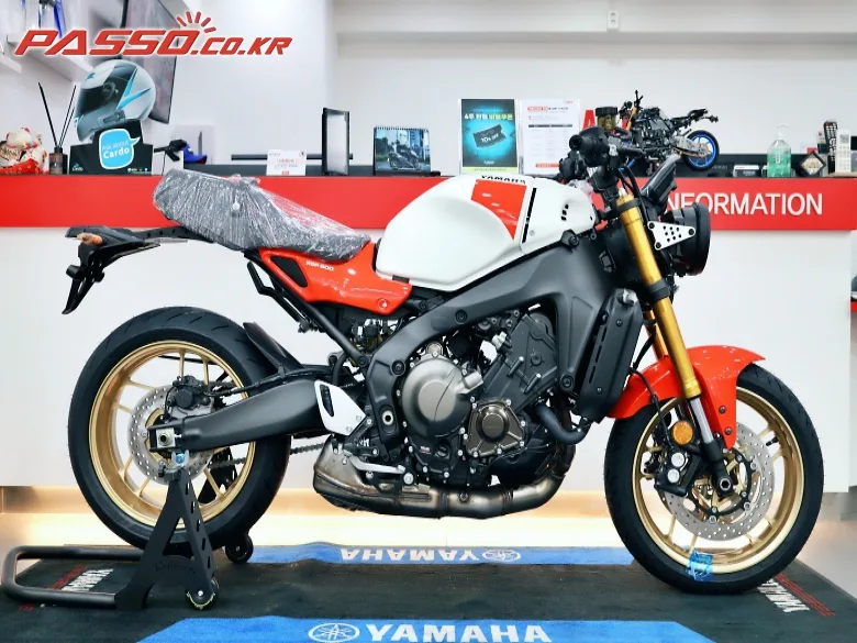 야마하 XSR 900 ABS 2025 화이트 사진 1