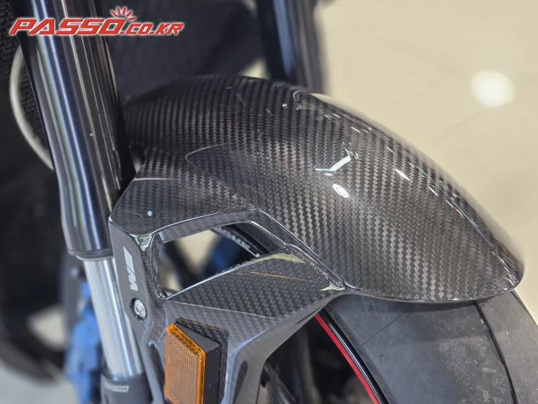 BMW M 1000 R 2026 블루 사진 6