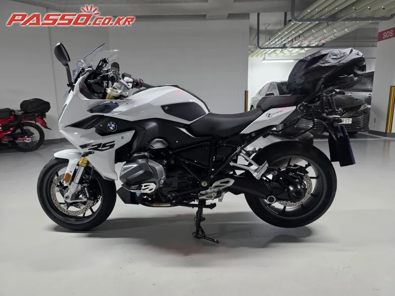 BMW R 1250 RS 2024 화이트 사진 2
