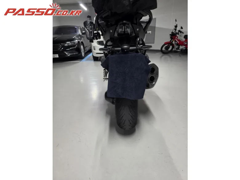 BMW R 1250 RS 2024 화이트 사진 3