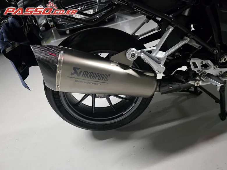 BMW R 1250 RS 2024 화이트 사진 7