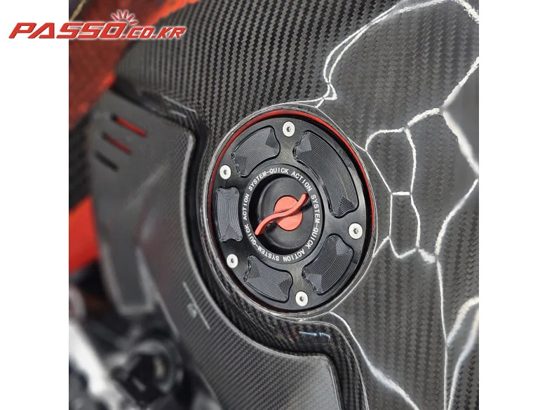 두카티 파니갈레 V4 S 2020 레드 사진 8