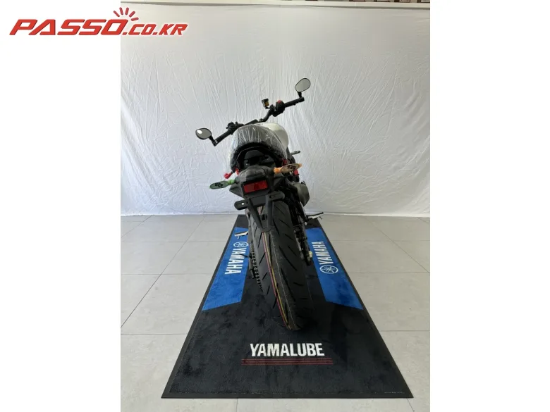 야마하 XSR 900 2025 레드 사진 3