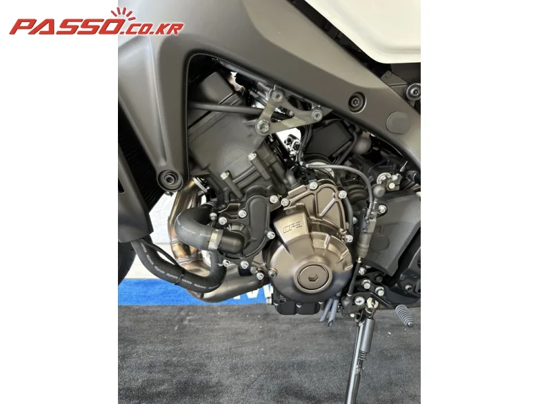 야마하 XSR 900 2025 레드 사진 5