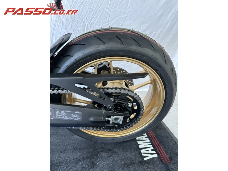 야마하 XSR 900 2025 레드 사진 6