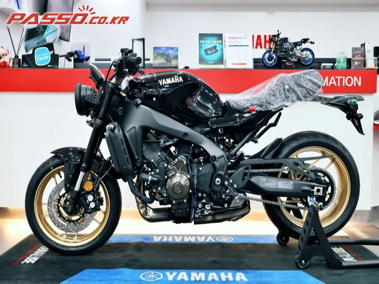 야마하 XSR 900 2025 블랙 사진 2
