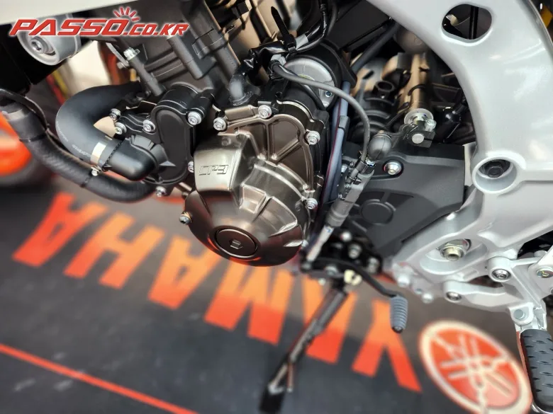 야마하 XSR 900 GP 2024 화이트 사진 5