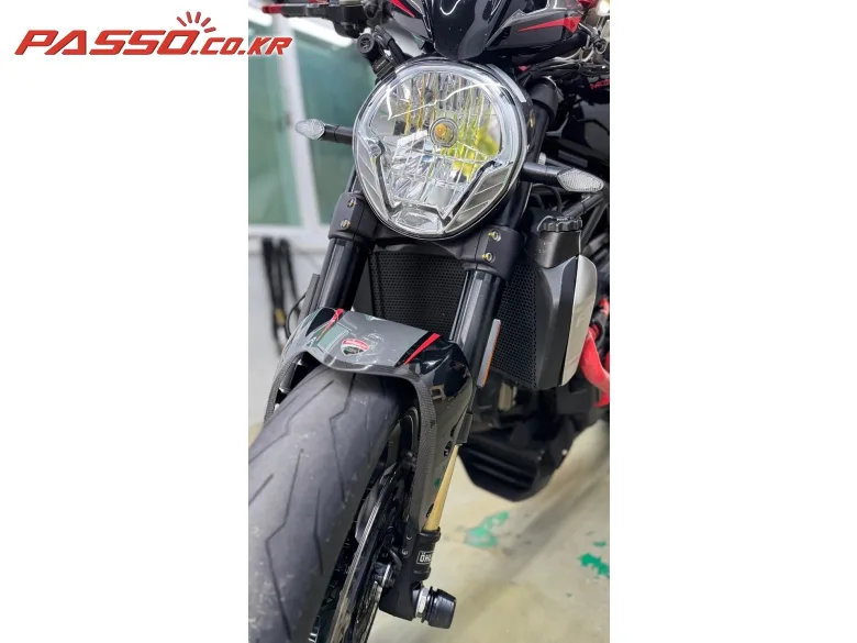 두카티 몬스터 1200 R 2016 블랙 사진 6