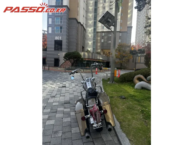 할리데이비슨 로드킹 클래식 2004 블랙 사진 3