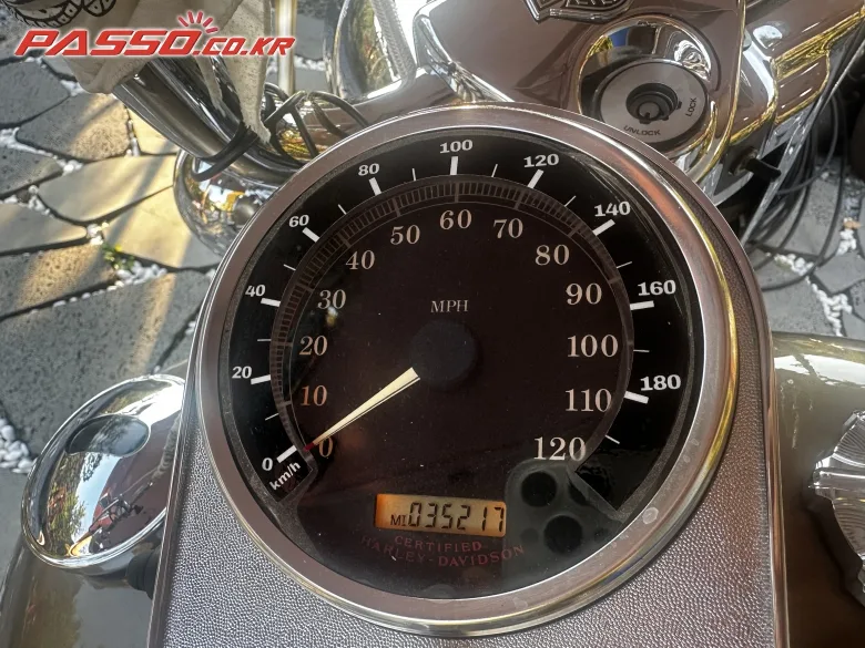 할리데이비슨 로드킹 클래식 2004 블랙 사진 7