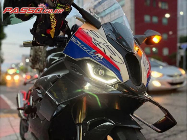 BMW S 1000 RR 2020 블랙 사진 1